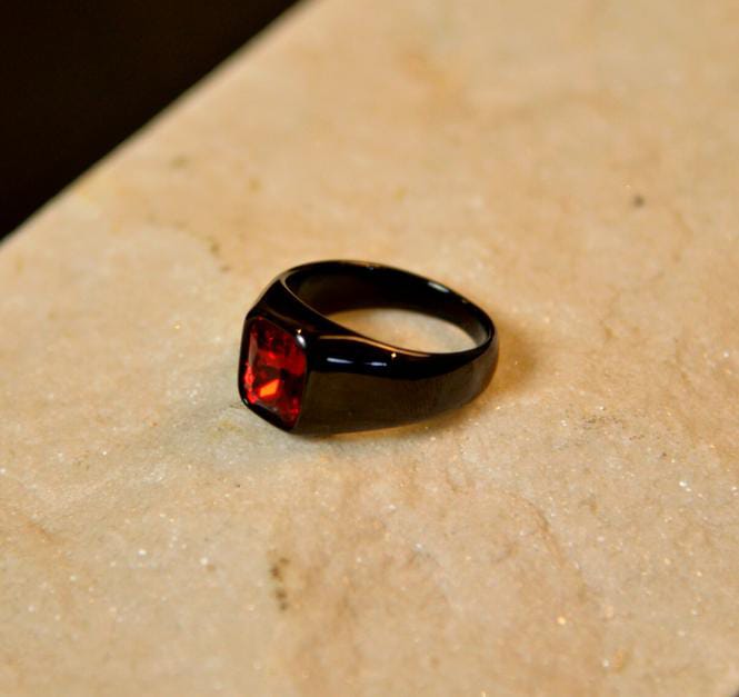 Sparkling Red Stone Ring
