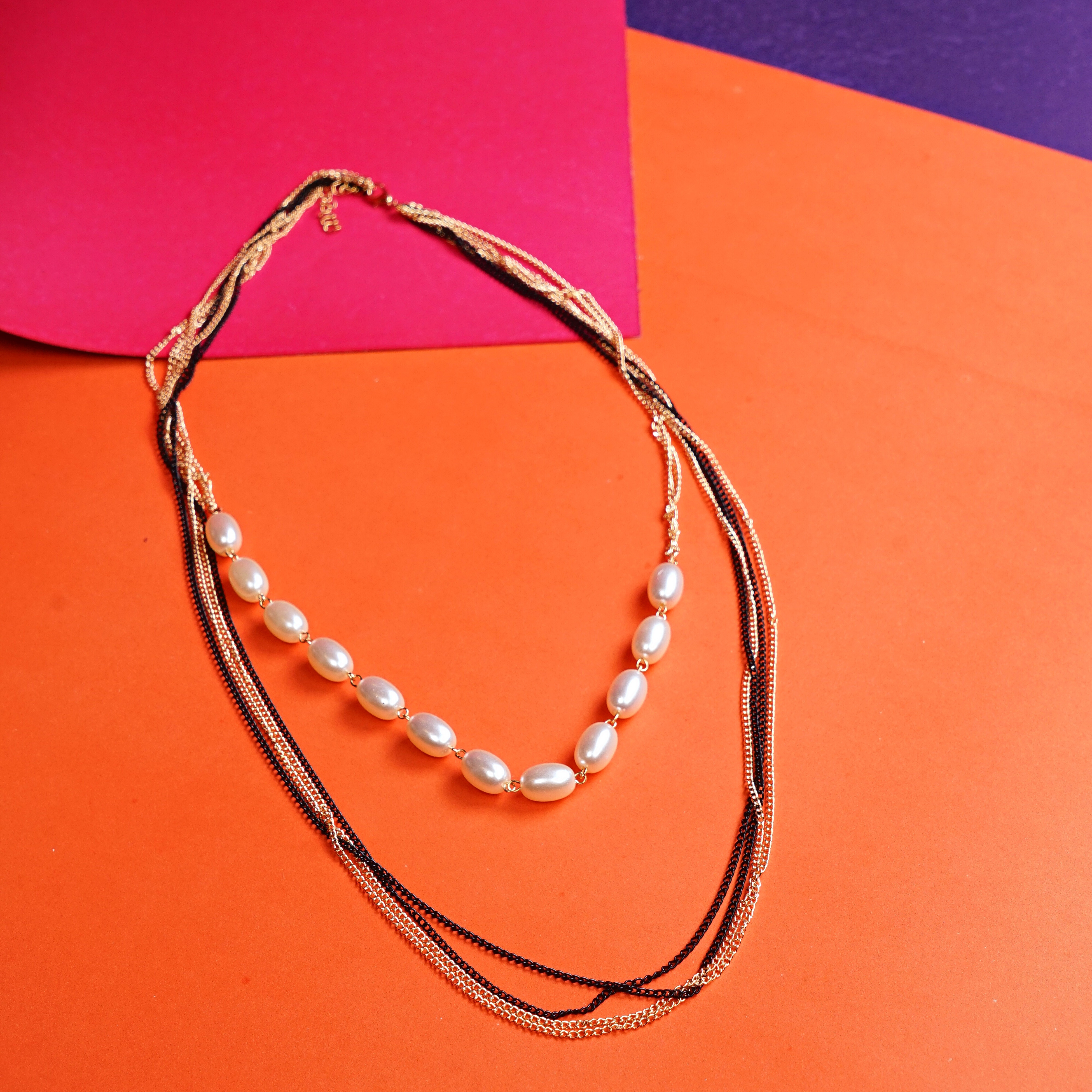 Dual Colour Pearl Necklace